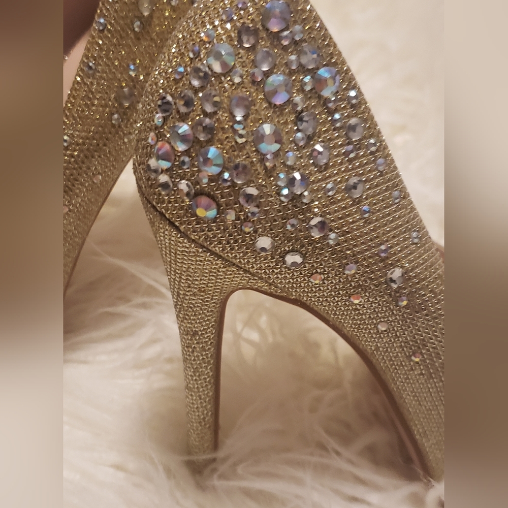 Stunning heels - Picture 2 of 6